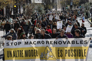 Manifestació d'ahir (22/01723) a València per a exigir energies renovables ètiques i sostenibles